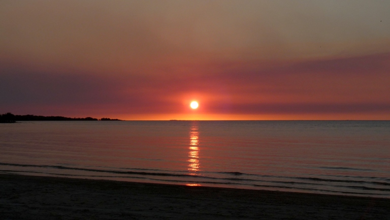 Sunset in Weipa am Sonntag
